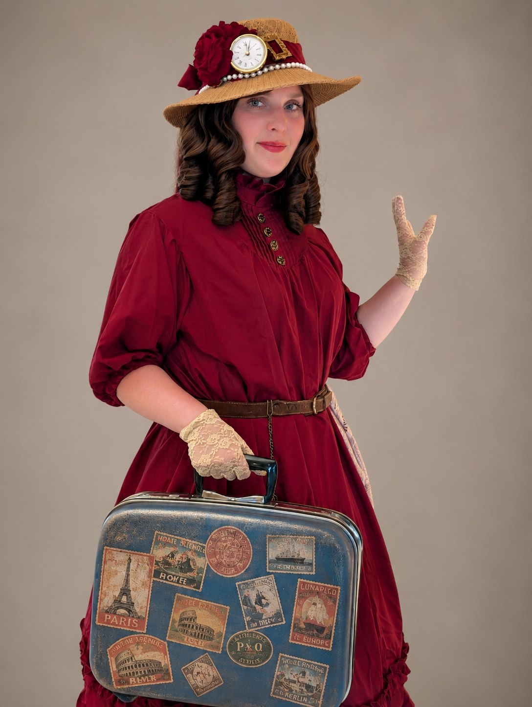 Mlle Rose-Souvenir avec sa valise